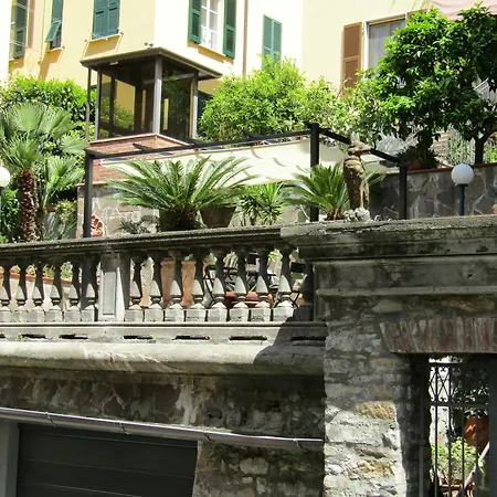 Guest house Glam Maria Luigia 2*