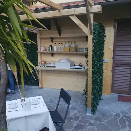 Glam Maria Luigia Affittacamere 4*