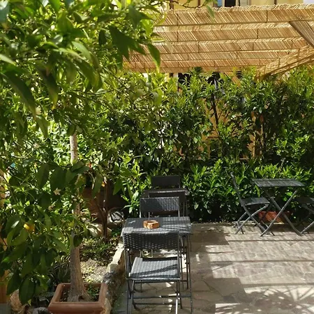 Glam Maria Luigia בית הארחה