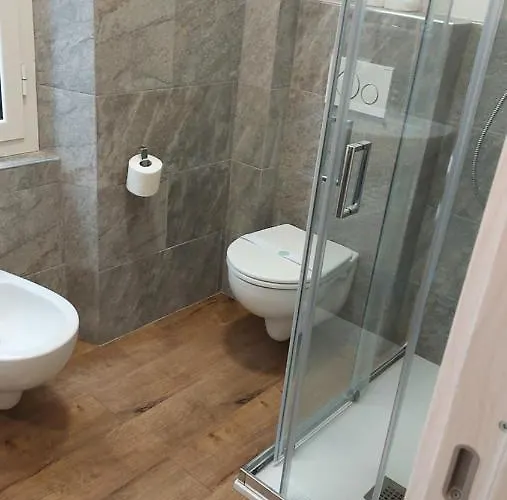 Glam Maria Luigia Πανσιόν 4*