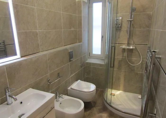 Πανσιόν Glam Maria Luigia