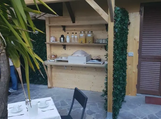 Glam Maria Luigia Πανσιόν 4*