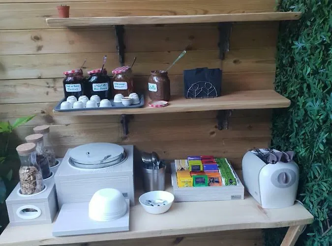 Glam Maria Luigia Πανσιόν 4*